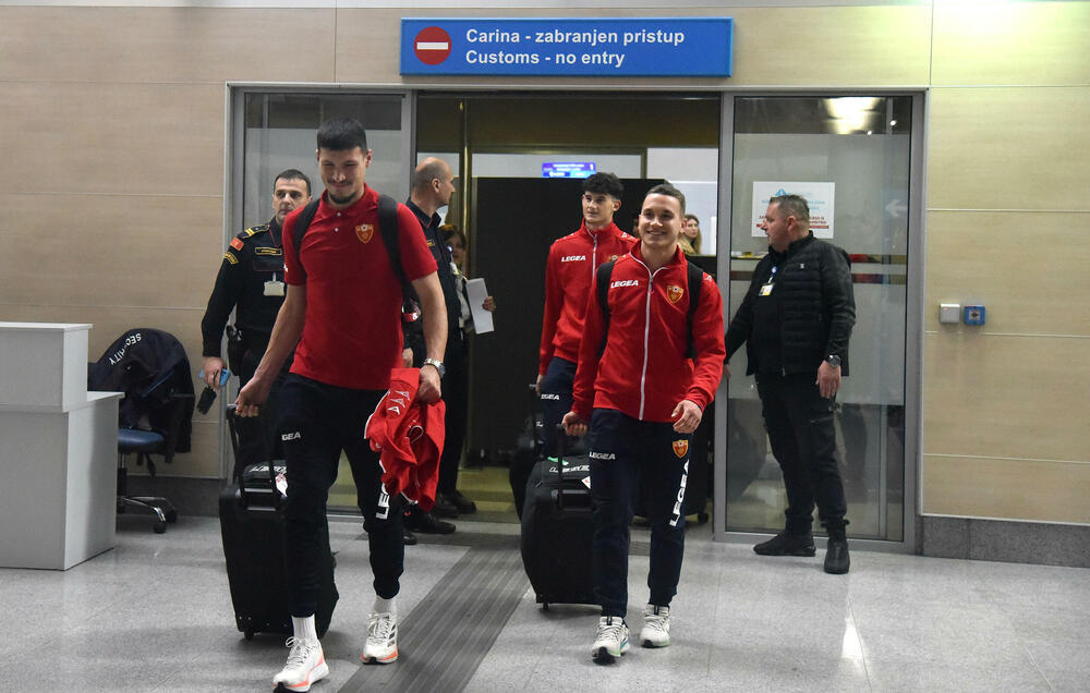 <p>Prva crnogorska fudbalska selekcija koja je izborila plasman na veliko takmičenje - osam najbolji u Evropi</p>