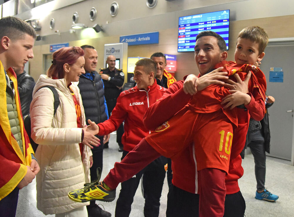 <p>Prva crnogorska fudbalska selekcija koja je izborila plasman na veliko takmičenje - osam najbolji u Evropi</p>