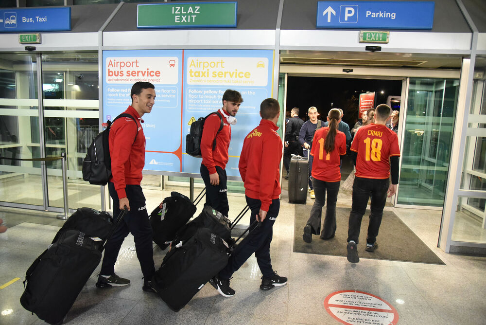 <p>Prva crnogorska fudbalska selekcija koja je izborila plasman na veliko takmičenje - osam najbolji u Evropi</p>