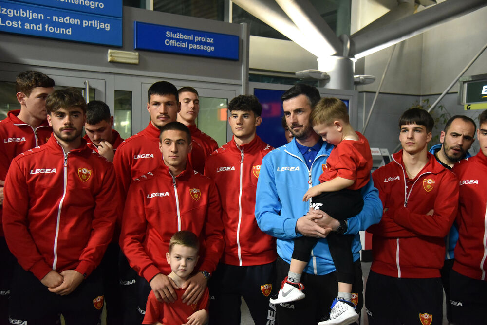 <p>Prva crnogorska fudbalska selekcija koja je izborila plasman na veliko takmičenje - osam najbolji u Evropi</p>