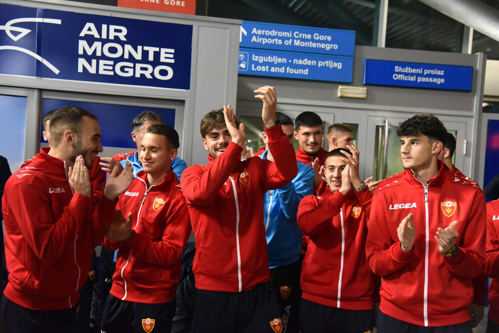 <p>Prva crnogorska fudbalska selekcija koja je izborila plasman na veliko takmičenje - osam najbolji u Evropi</p>