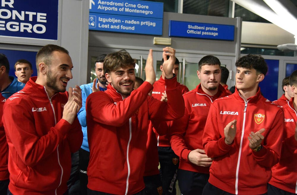 <p>Prva crnogorska fudbalska selekcija koja je izborila plasman na veliko takmičenje - osam najbolji u Evropi</p>