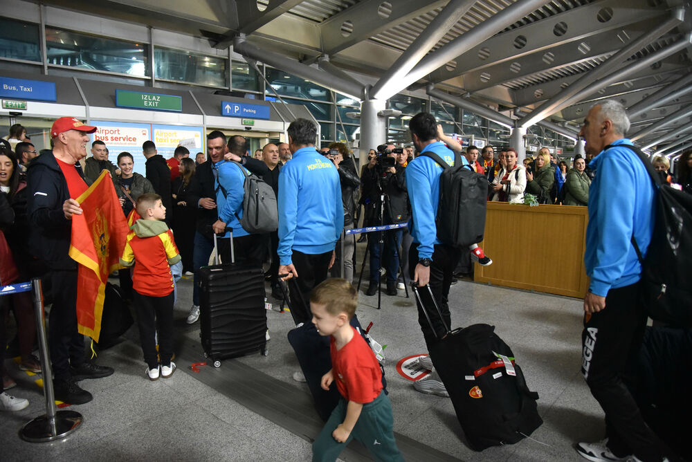 <p>Prva crnogorska fudbalska selekcija koja je izborila plasman na veliko takmičenje - osam najbolji u Evropi</p>