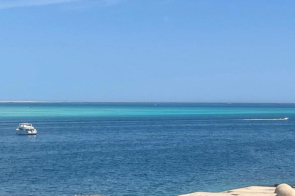 Pogled na područje gdje je turistička podmornica potonula u Crvenom moru kod ljetovališta Hurgada., Foto: REUTERS