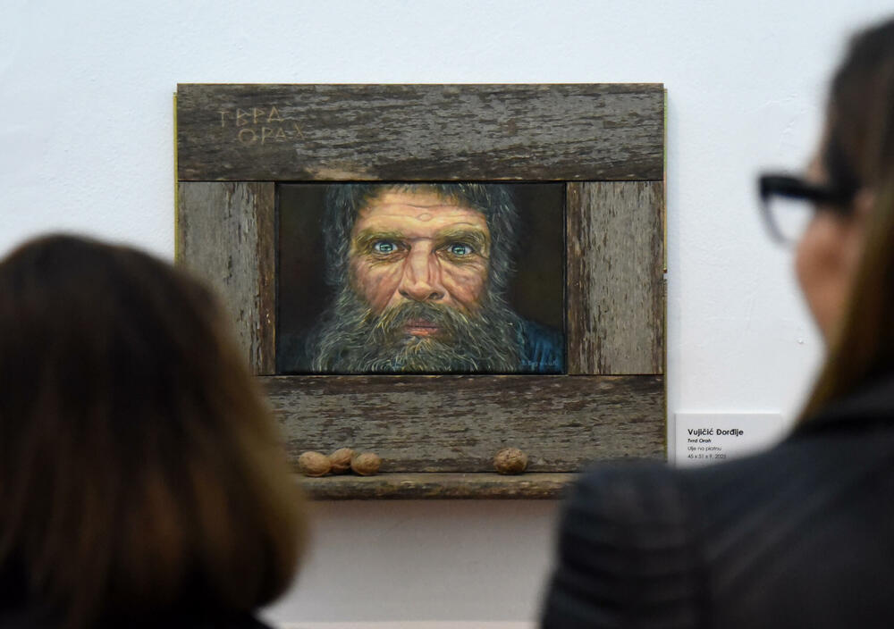 <p>Osamdeseta tradicionalna izložba otvorena večeras u Umjetničkom paviljonu u Podgorici</p>