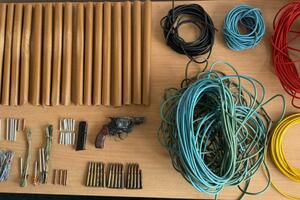 Policija u Nikšiću oduzela pištolj, municiju i eksploziv