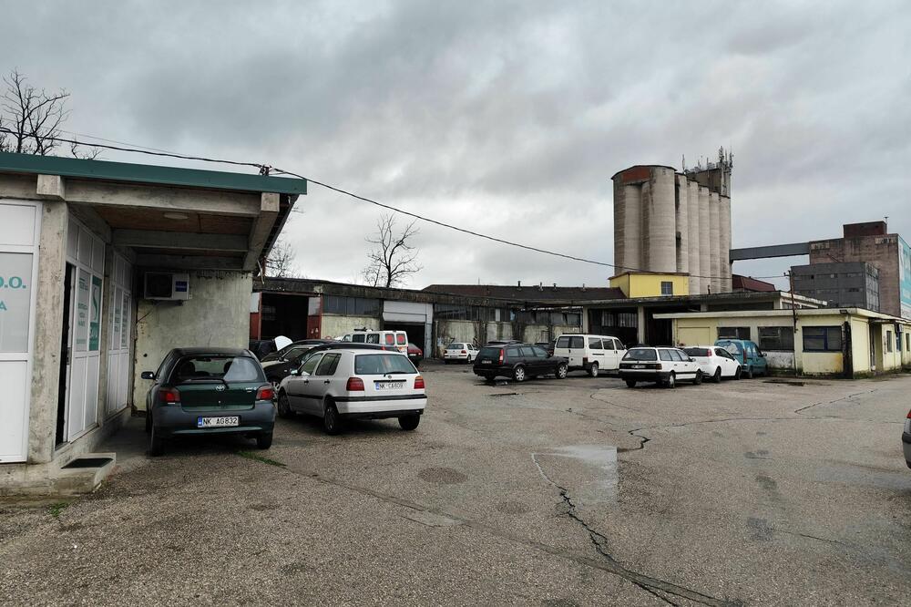 Auto-moto društvo Nikšić (ilustracija), Foto: Svetlana Mandić