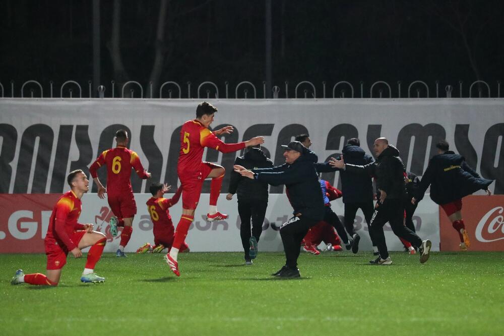 Tomašević, saigrači i stručni štab slave veliki uspjeh u Tbilisiju, Foto: FSCG