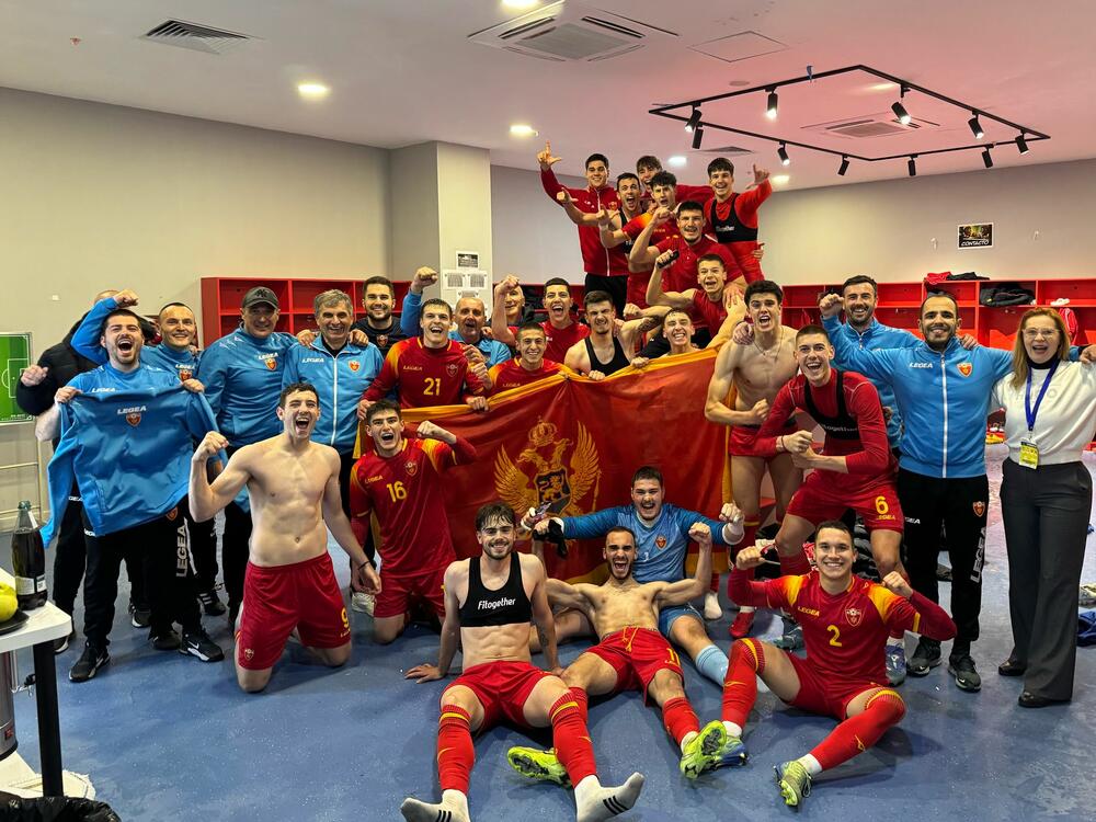 Omladinska fudbalska reprezentacija Crne Gore