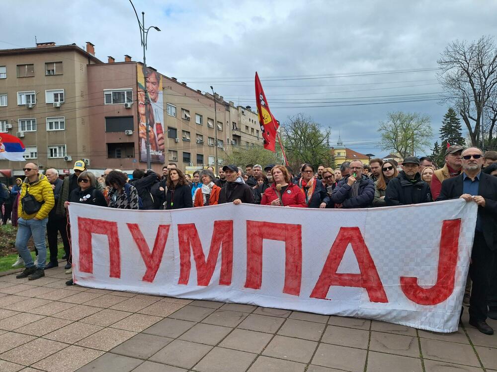 <p>Student Filozofskog fakulteta Đorđe Petrović rekao je da su se studenti i građani Niša okupili zbog kolektivne odgovornosti za ono što se desilo</p>