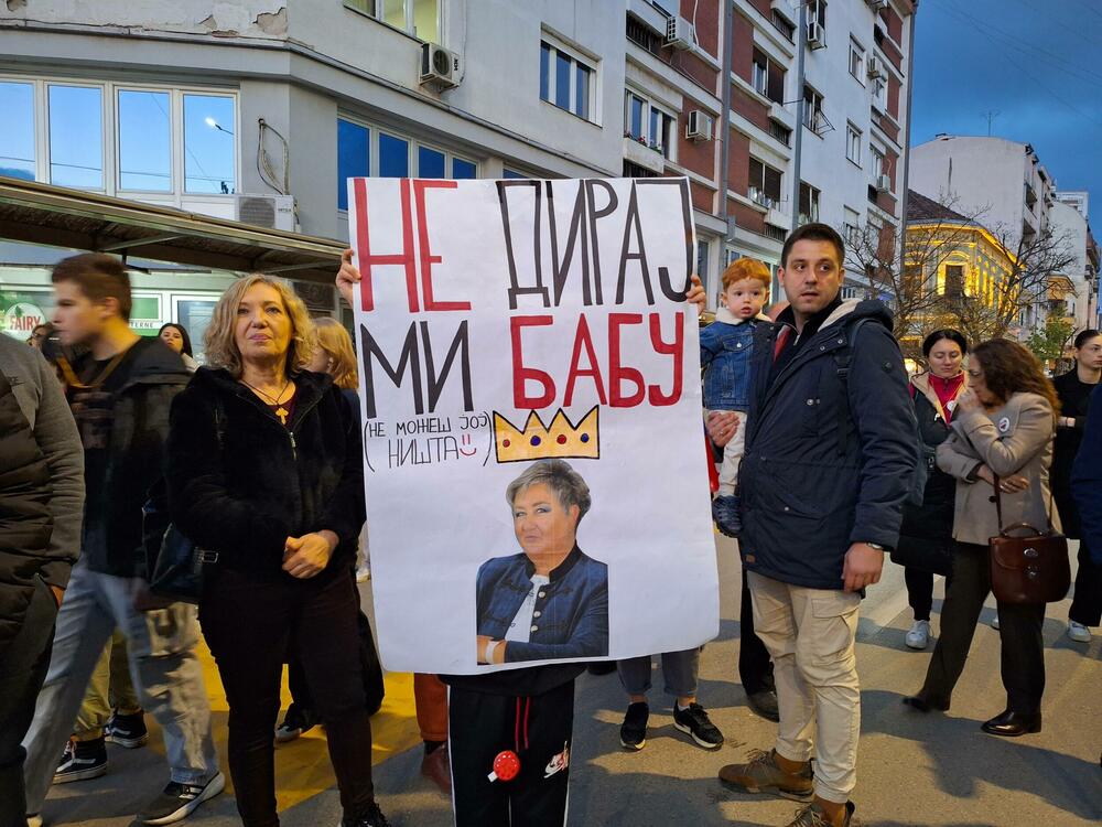 <p>Student Filozofskog fakulteta Đorđe Petrović rekao je da su se studenti i građani Niša okupili zbog kolektivne odgovornosti za ono što se desilo</p>