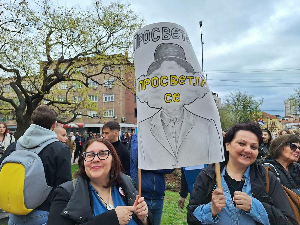 <p>Student Filozofskog fakulteta Đorđe Petrović rekao je da su se studenti i građani Niša okupili zbog kolektivne odgovornosti za ono što se desilo</p>