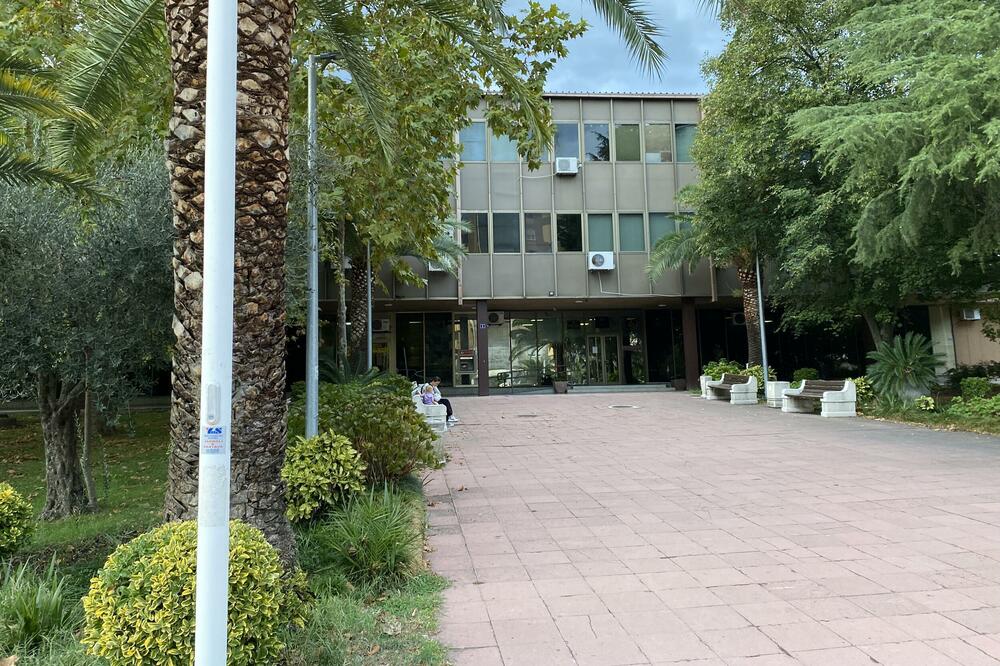 Budžetom predviđeno 30.000 eura za preduzeće: Opština Bar, Foto: Marija Pešić