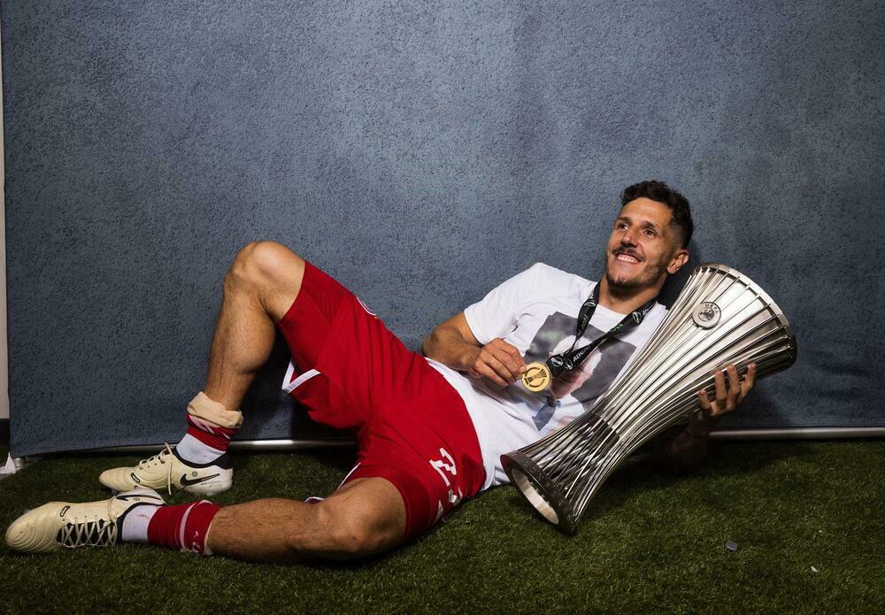 Jovetić je u 2024. osvojio prvi evropski trofej: Ligu konferencije sa Olimpijakosom