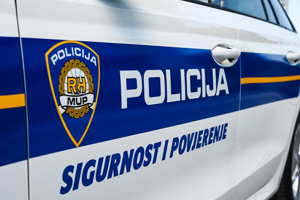 Automobil hrvatske policije, Foto: Shutterstock