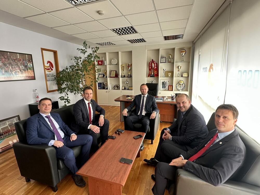 Roko Sikirić tokom posjete OSCG