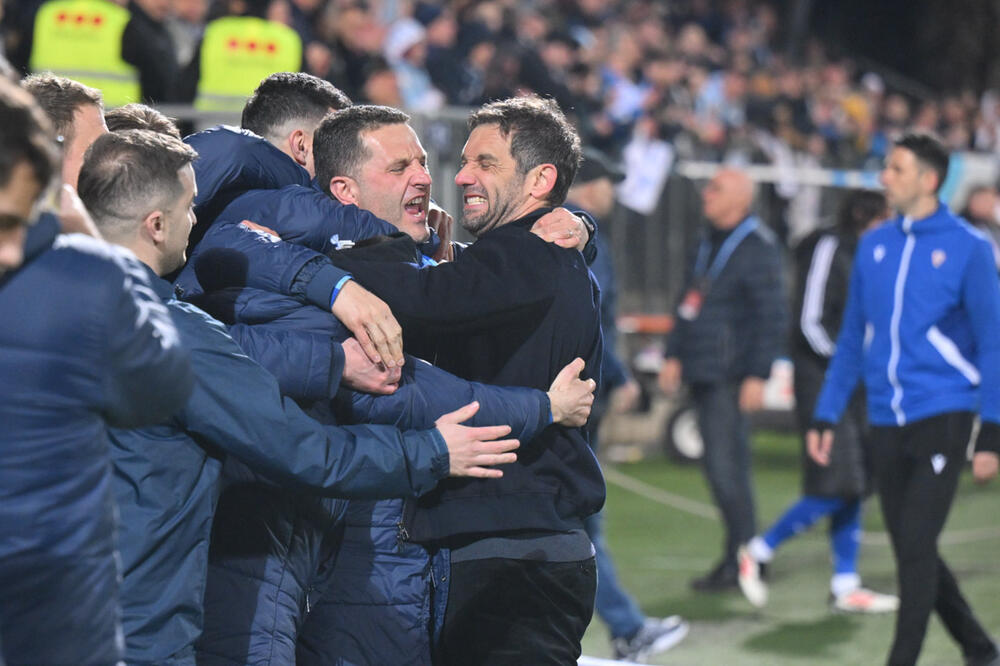 Đalović sa svojim stručnim štabom, Foto: NK Rijeka/Facebook