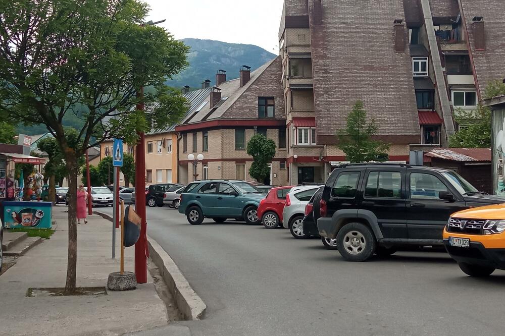 Parkira ko gdje stigne: Kolašin, Foto: Dragana Šćepanović