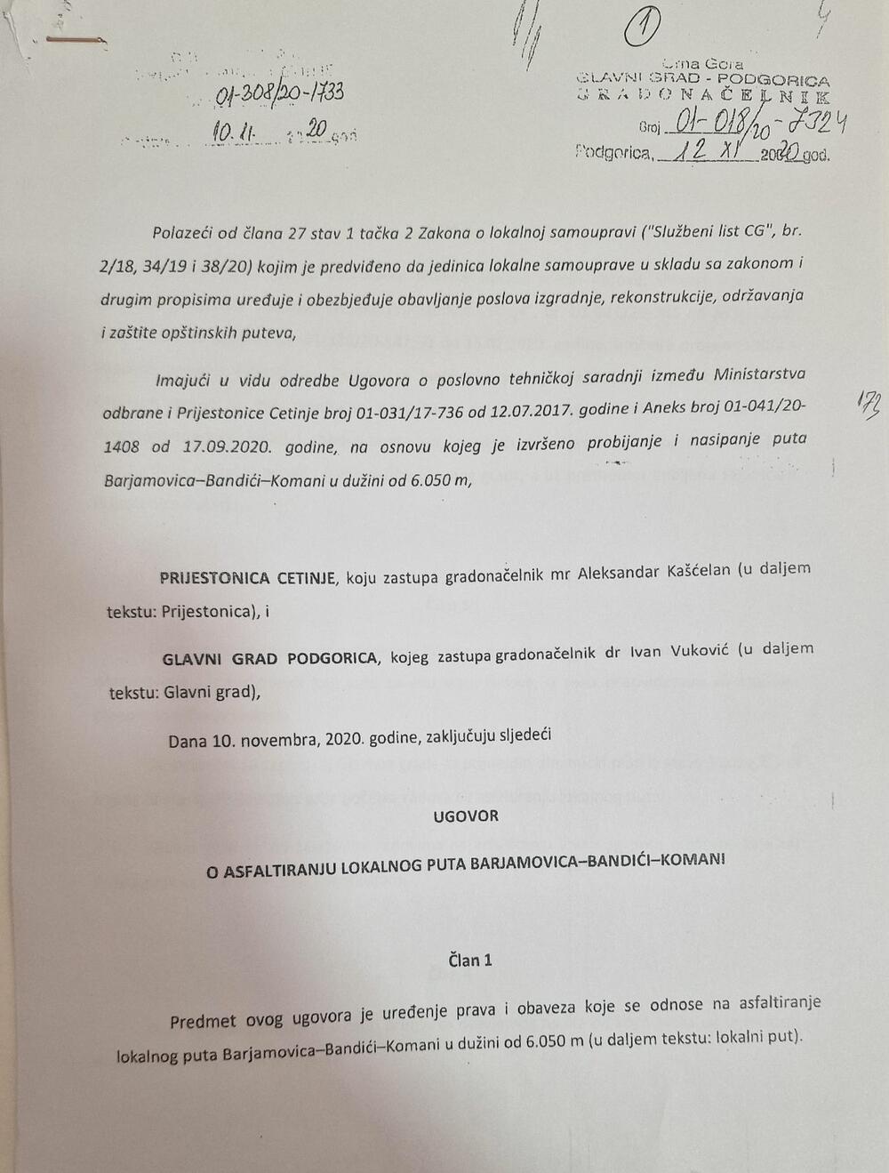 <p>"Za ispunjenje Katnićevih želja svoj 'doprinos' dao je i Predrag Bošković sa Vojskom Crne Gore koja je učestvovala u probijanju predmetnog putnog pravca, pa su, s obzirom da je riječ je o izuzetno zahtjevnom i nepristupačnom putnom pravcu koji je zahtijevao ogromno angažovanje, kako ljudstva, tako i vojne tehnike, izvedeni radovi zbog nepristupačnosti terena trajali duže od godinu dana", rekao je Leković</p>