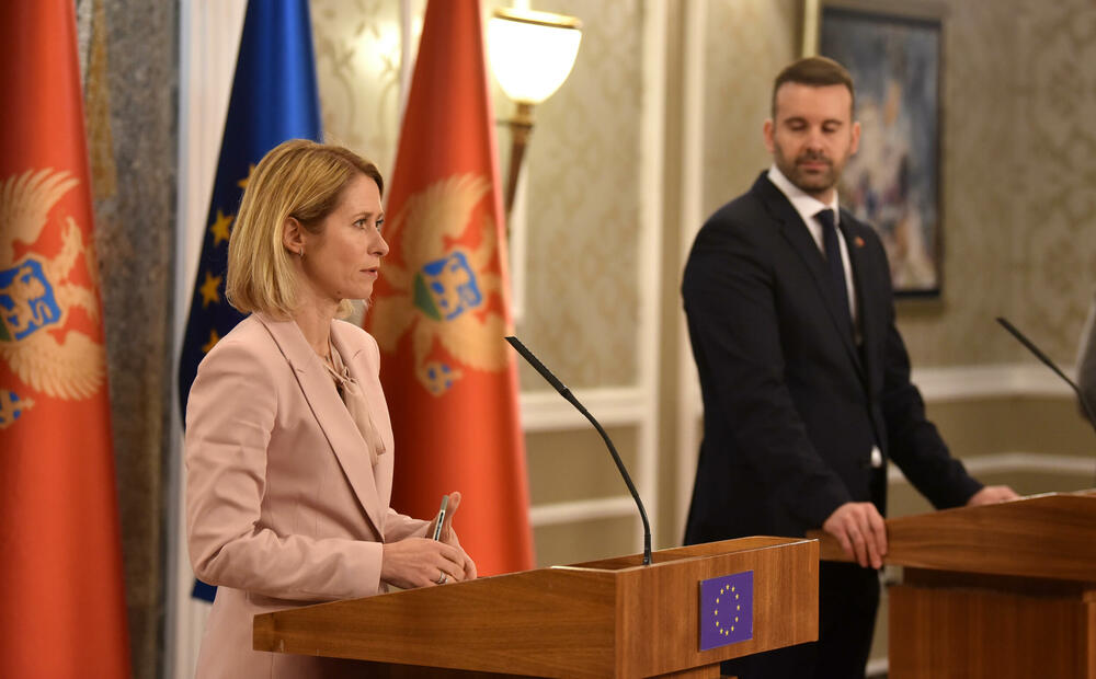 <p>"Drago mi je da Crna Gora podržava teritorijalni integritet Ukrajine i povelju UN. Kao što ste velikodušno prihvatili ukrajinske izbjeglice. Koliko shvatam, primili ste ih više po glavi stanovnika nego bilo koja zemlja na svijetu", poručila je Kalas</p>