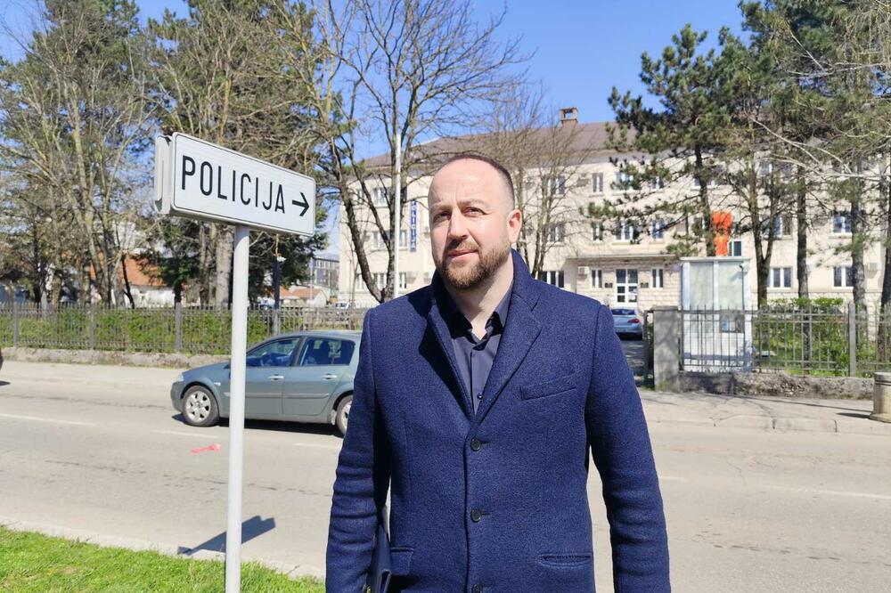 Andrija Nikolić nakon predaje spiska sumnjivih birača, Foto: Svetlana Mandić