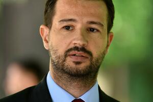 Milatović: Iz BiH stiže helikopter za gašenje požara