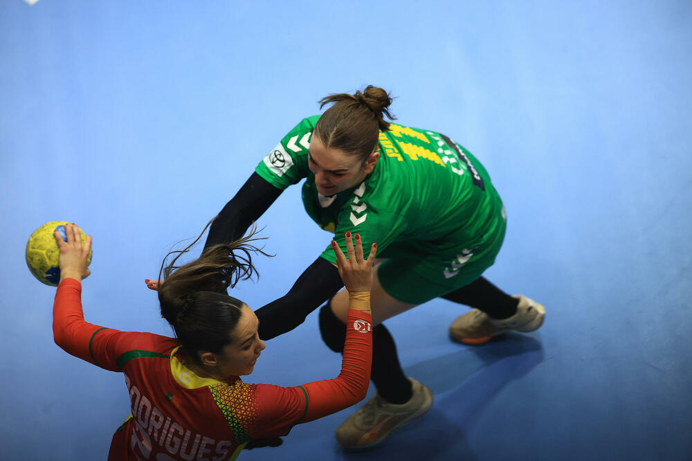 <p>Rukometašice Crne Gore zadovoljne nakon pobjede nad Portugalom u prvom meču baraža za odlazak na Svjetsko prvenstvo</p>