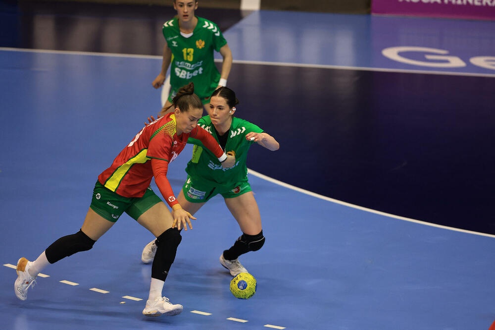 <p>Rukometašice Crne Gore zadovoljne nakon pobjede nad Portugalom u prvom meču baraža za odlazak na Svjetsko prvenstvo</p>