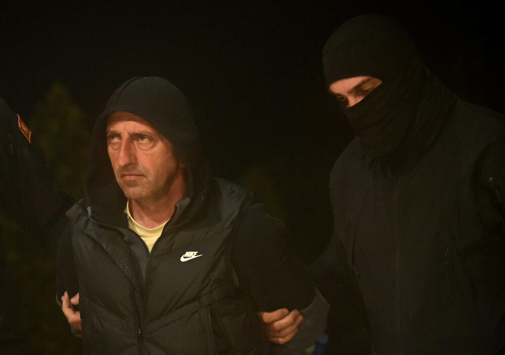 <p>Mujević, kako se vjeruje, bio je godinama najvažna karika na ruti šverca cigareta od Podgorice ka Rožajama i dalje ka drugim Srbiji i Kosovu</p>