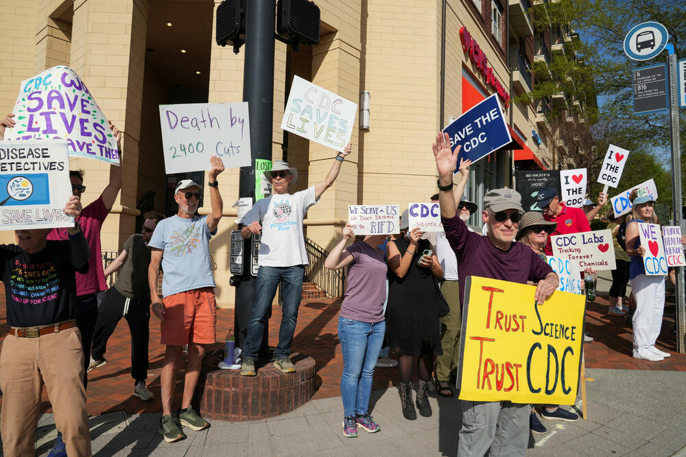 Protesti zbog otpuštanja u Centru za infektivne bolesti u Atlanti Foto: Rojters, Foto: REUTERS