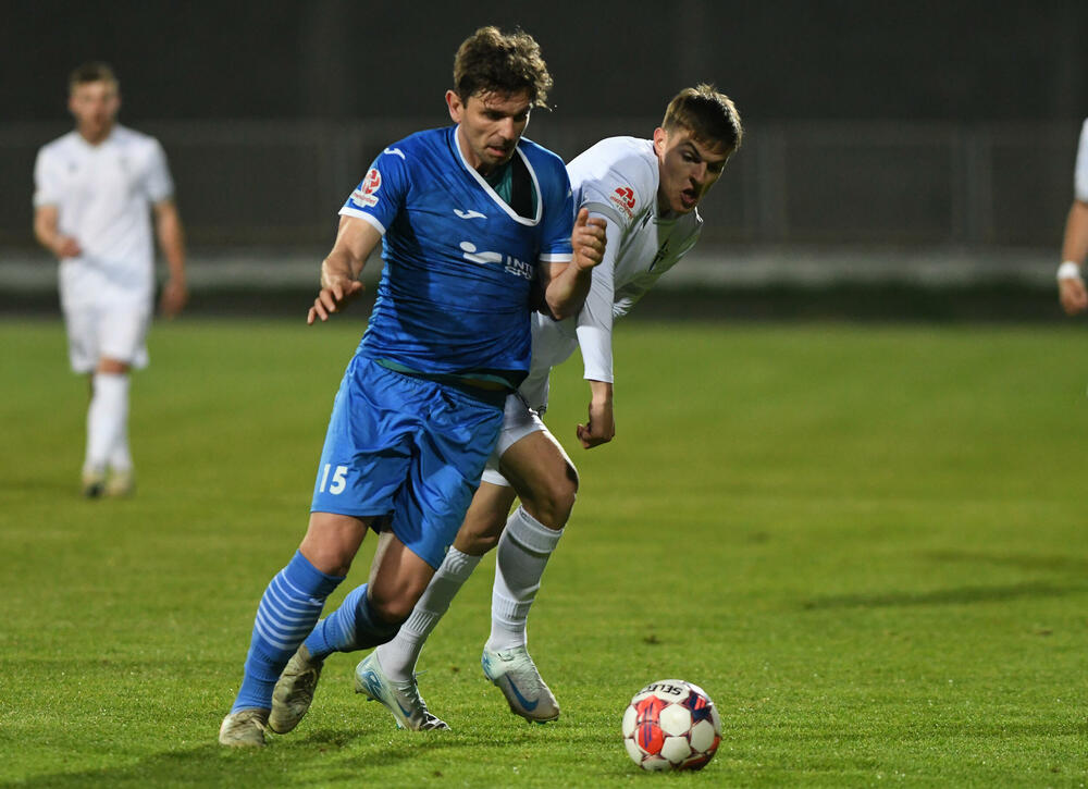 <p>Sutjeska - Budućnost 1:3, u prvom meču 29. kola Meridianbet 1. Crnogorske fudbalske lige. Golove za goste dali Ognjen Gašević, Ivan Bulatović i Ivan Bojović za domaće pogodio Dragan Miranović</p>