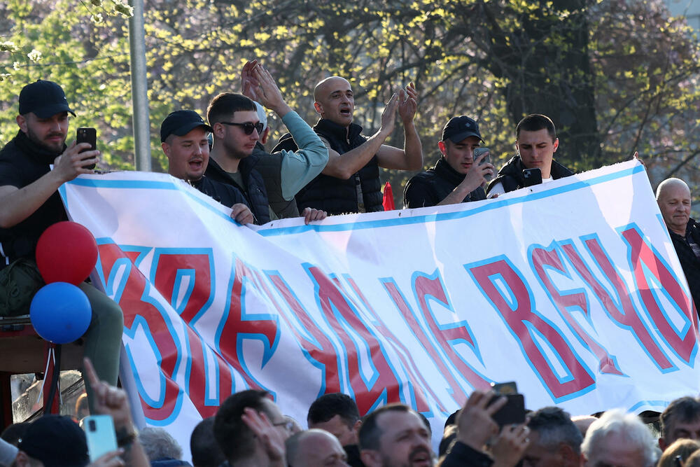protest Vučićević pristalica