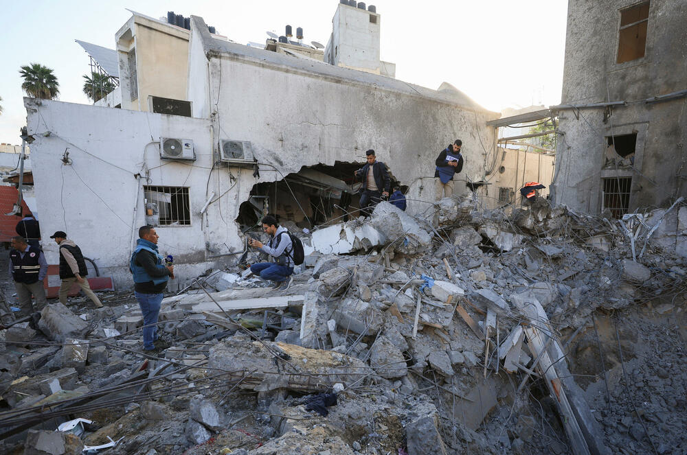 <p>Lokalni novinar je rekao da su Izraelske odbrambene snage (IDF) pozvale doktora i dale upozorenje o evakuaciji</p>