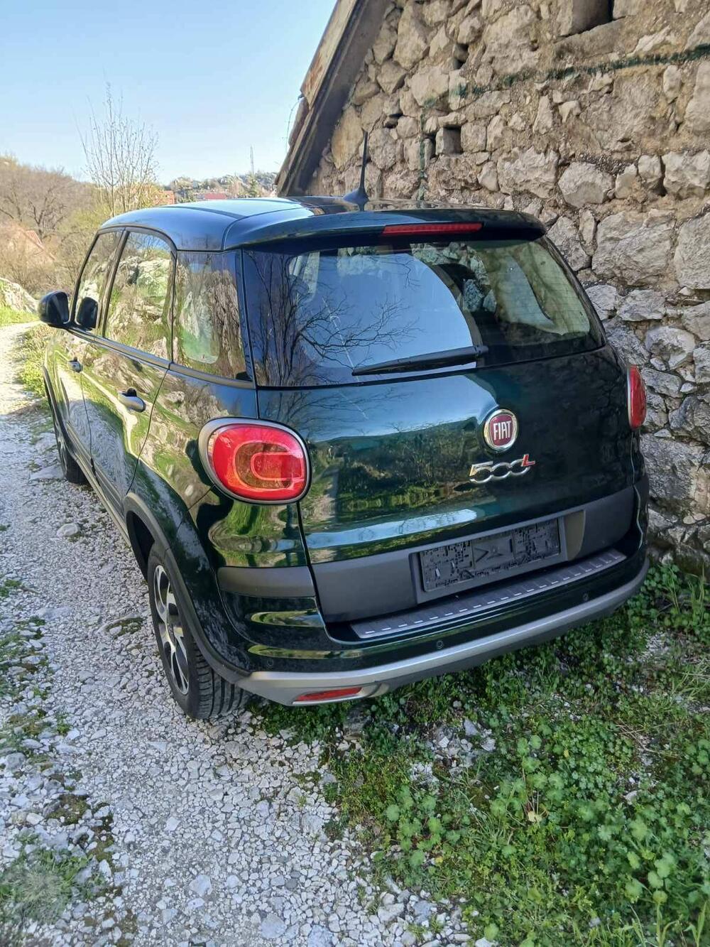 <p>Policija obavila pretrese na dvije lokacije</p>