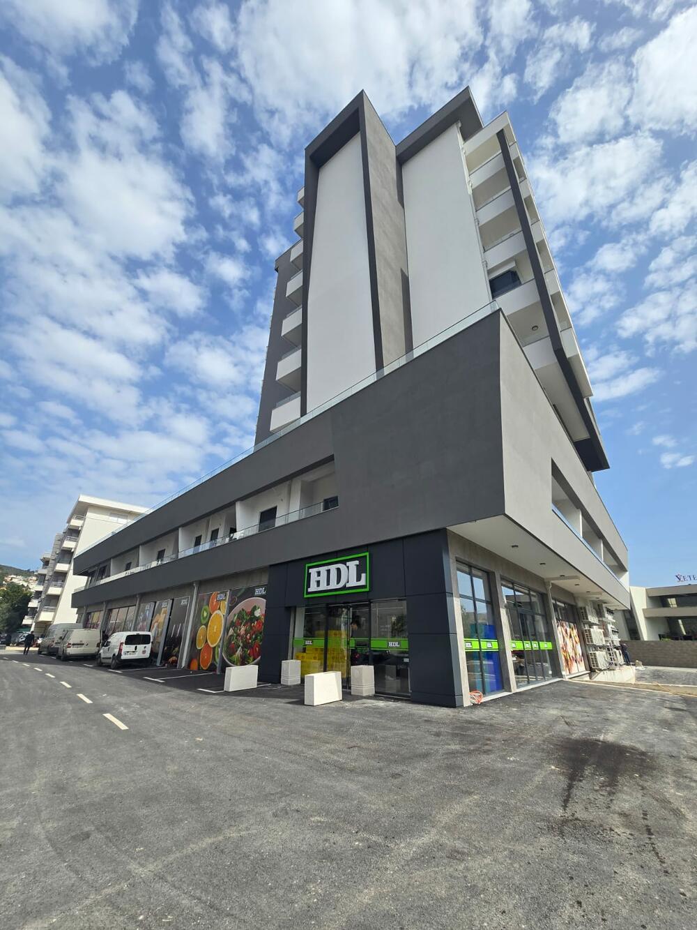 <p>Slavimo zajedno dva grada – dva otvaranja u istom danu – dva dana 10 % popusta na kompletnu kupovinu!</p>