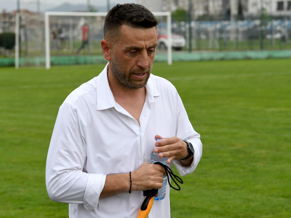 <p>Kup Crne Gore, polufinale: Mornar protiv Iskre praktično završio posao već u gostima (3:0), prednost pred revanš na svom terenu ima i Dečić koji je bio bolji od Petrovca (1:0)</p>