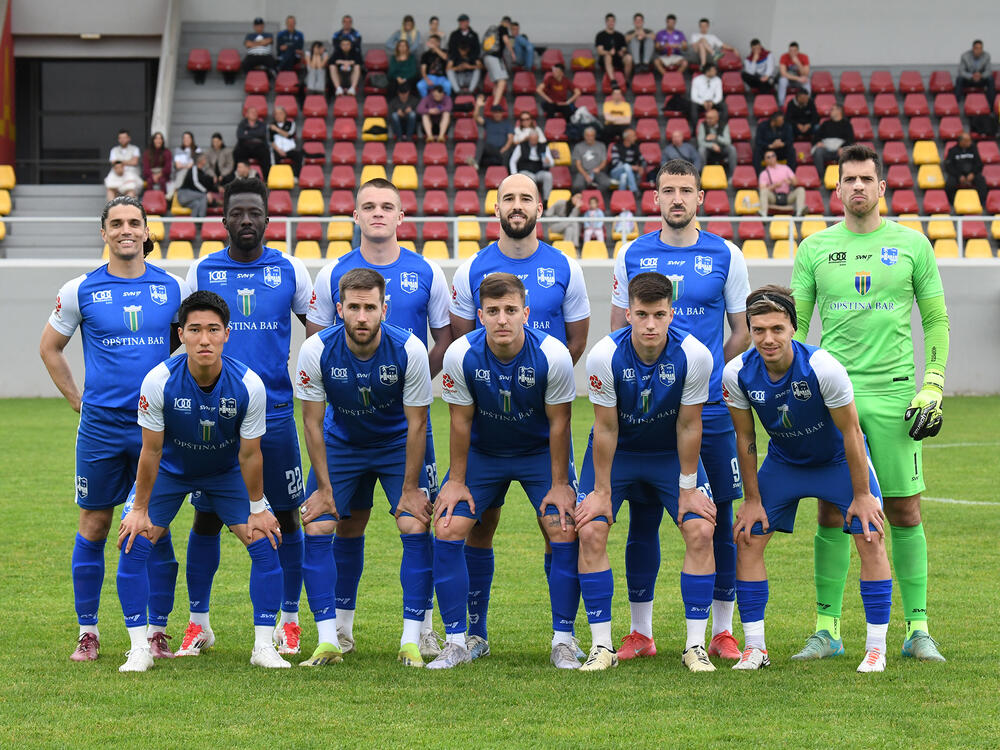 <p>Kup Crne Gore, polufinale: Mornar protiv Iskre praktično završio posao već u gostima (3:0), prednost pred revanš na svom terenu ima i Dečić koji je bio bolji od Petrovca (1:0)</p>