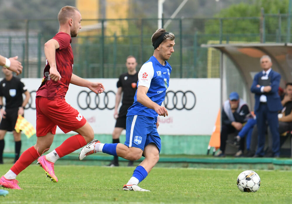 <p>Kup Crne Gore, polufinale: Mornar protiv Iskre praktično završio posao već u gostima (3:0), prednost pred revanš na svom terenu ima i Dečić koji je bio bolji od Petrovca (1:0)</p>