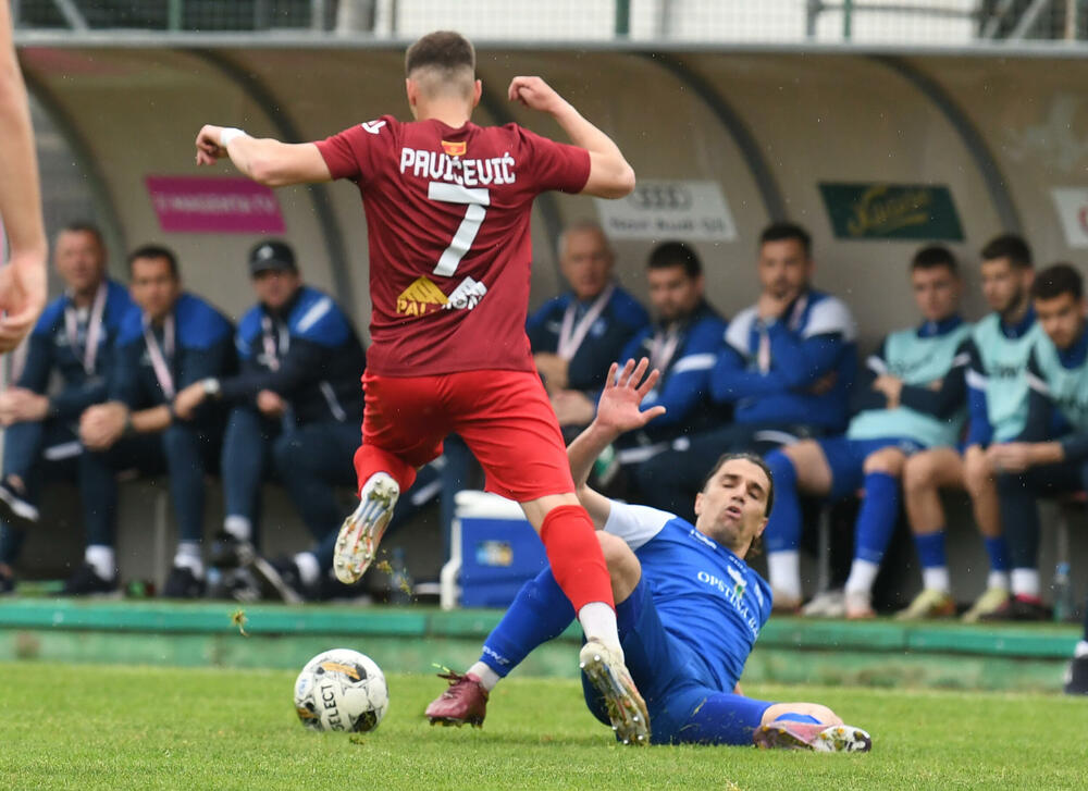 <p>Kup Crne Gore, polufinale: Mornar protiv Iskre praktično završio posao već u gostima (3:0), prednost pred revanš na svom terenu ima i Dečić koji je bio bolji od Petrovca (1:0)</p>