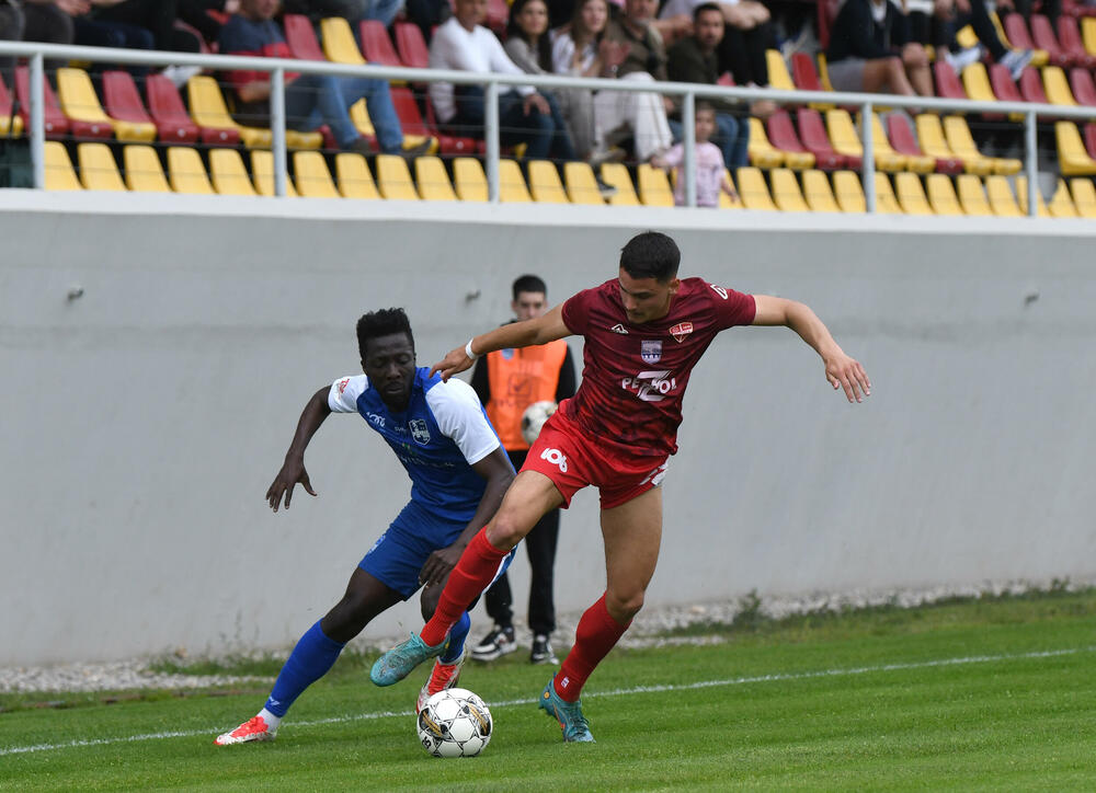 <p>Kup Crne Gore, polufinale: Mornar protiv Iskre praktično završio posao već u gostima (3:0), prednost pred revanš na svom terenu ima i Dečić koji je bio bolji od Petrovca (1:0)</p>