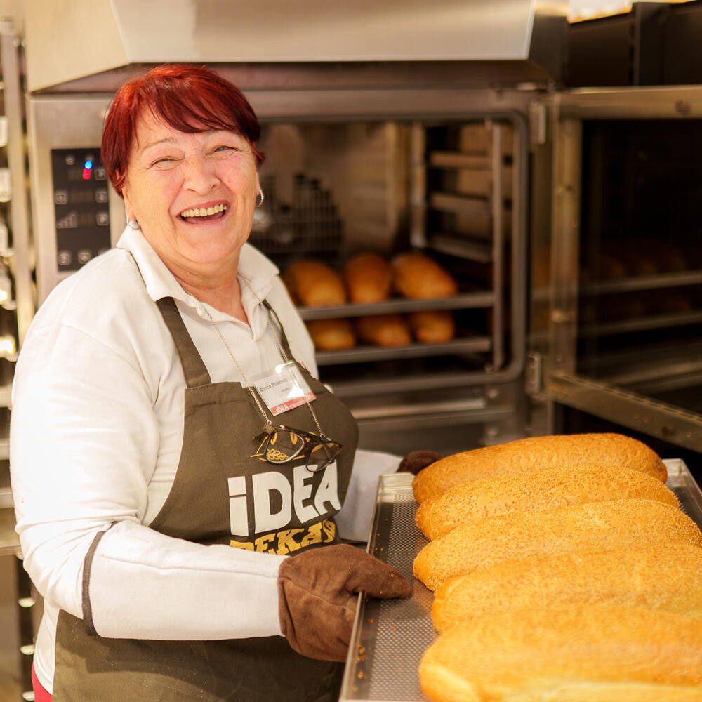 <p>Posjetite renoviranu IDEA prodavnicu u Kolašinu u uživajte u bogatoj ponudi proizvoda provjerenog kvaliteta, unaprijeđenom asortimanu, posebnim pogodnostima i iznenađenjima povodom ponovnog otvaranja, kao i u prijatnom ambijentu i najboljoj usluzi</p>