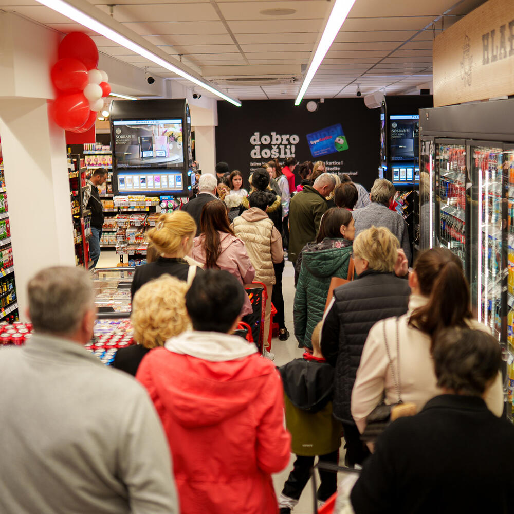 <p>Posjetite renoviranu IDEA prodavnicu u Kolašinu u uživajte u bogatoj ponudi proizvoda provjerenog kvaliteta, unaprijeđenom asortimanu, posebnim pogodnostima i iznenađenjima povodom ponovnog otvaranja, kao i u prijatnom ambijentu i najboljoj usluzi</p>