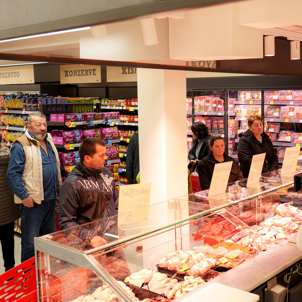 <p>Posjetite renoviranu IDEA prodavnicu u Kolašinu u uživajte u bogatoj ponudi proizvoda provjerenog kvaliteta, unaprijeđenom asortimanu, posebnim pogodnostima i iznenađenjima povodom ponovnog otvaranja, kao i u prijatnom ambijentu i najboljoj usluzi</p>