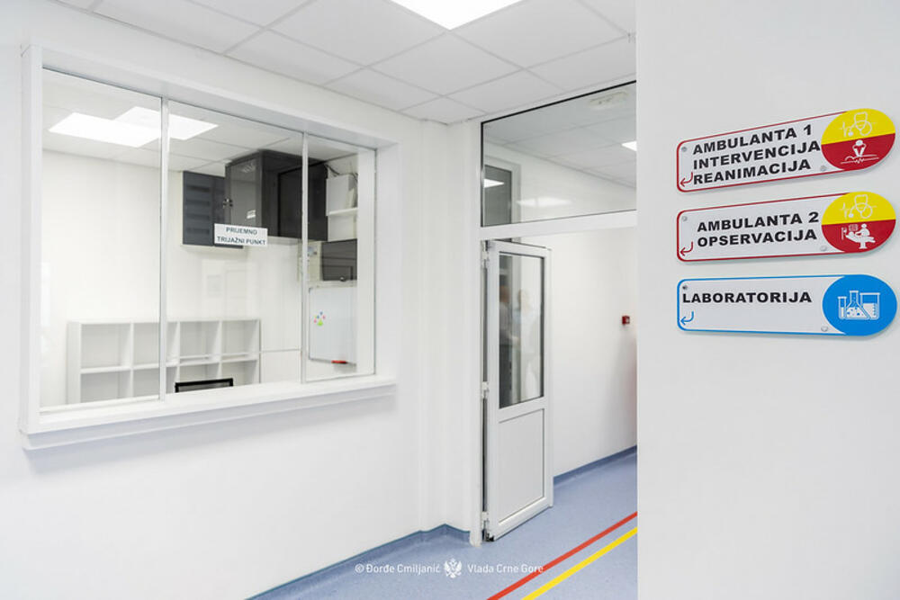 <p>Šimun je obišao radove u Domu zdravlja (DZ) Budva, nakon čega je sa predsjednikom opštine Nikolom Jovanovićem razgovarao o ulaganjima i saradnji lokalne samouprave sa zdravstvenim sistemom u susret turističkoj sezoni</p>