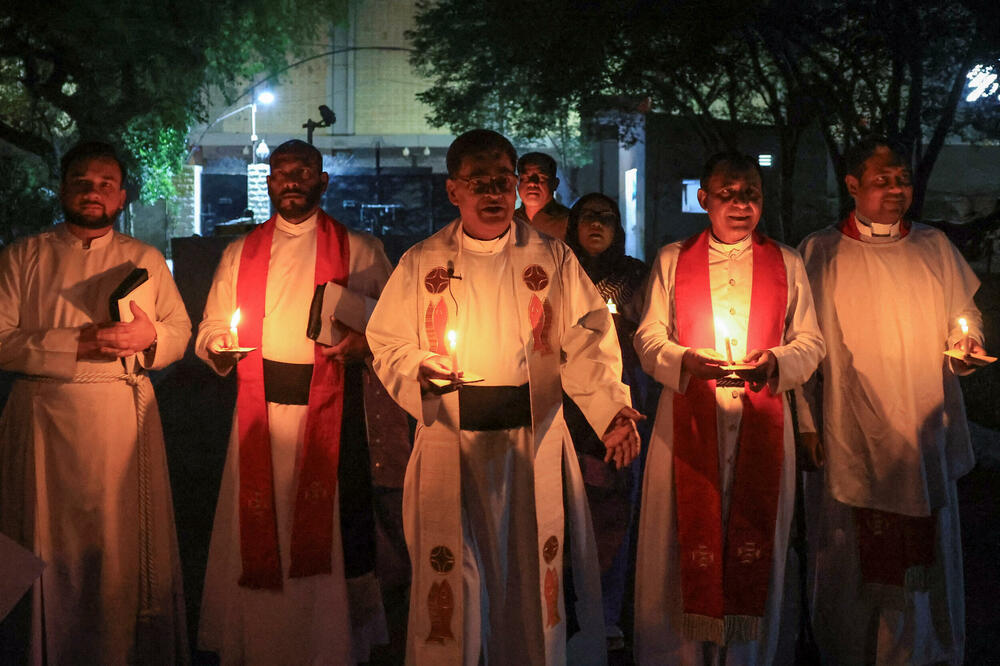 <p>Proslave povodom najvećeg i najstarije hrišćanskog praznika</p>