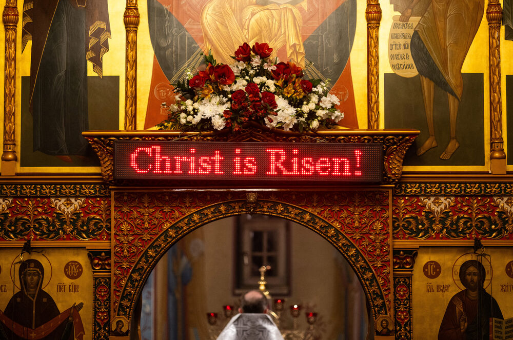 <p>Proslave povodom najvećeg i najstarije hrišćanskog praznika</p>