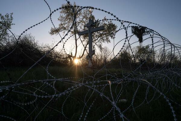 Rusija tvrdi da je Ukrajina prekršila uskršnje primirje više od...