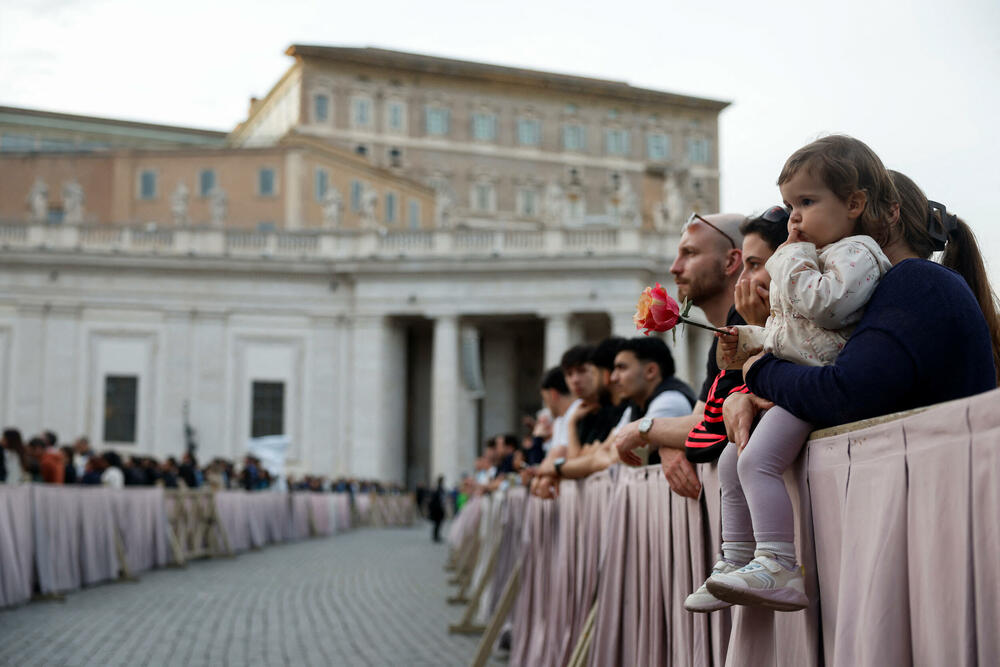 <p>Poglavar Rimokatoličke crkve preminuo u 89. godini</p>