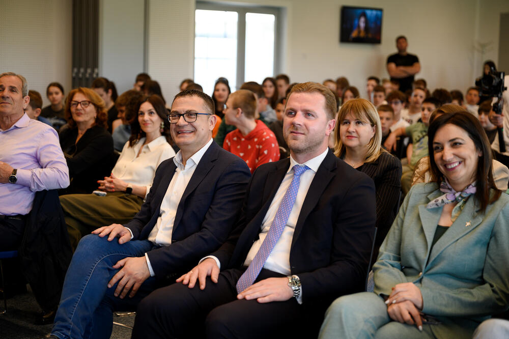 <p><strong>Tribina Dan djevojčica u ICT-ju</strong></p>