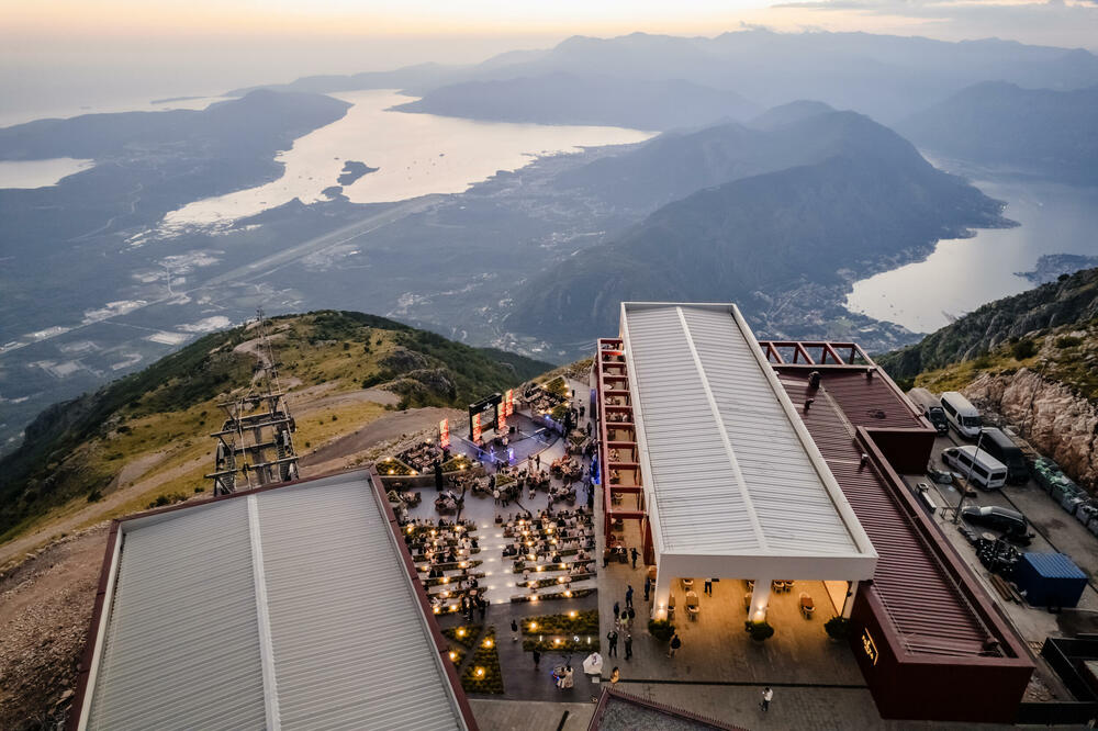 <p>Priznanje za viziju, liderstvo i rezultate koji su ostvareni</p>